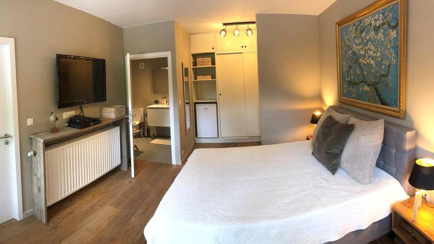 Gîte pour 2 personnes, avec vue sur le lac et vue ainsi que piscine et jardin à Jalhay - 4