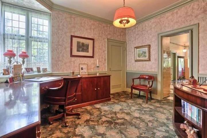 Vacation house for 27 people, with yard in Pennsylvania