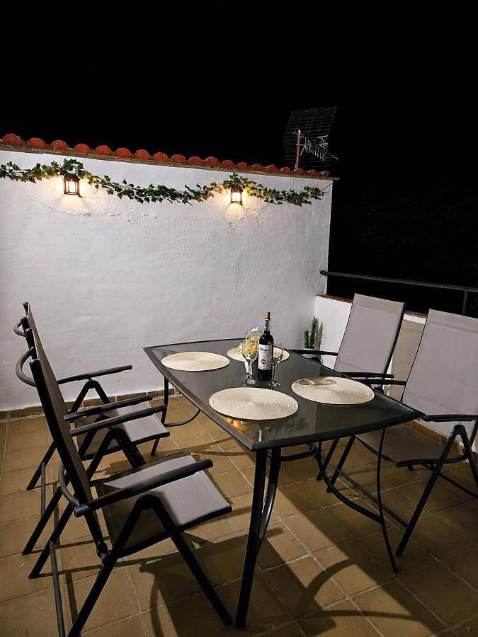 Gîte pour 4 personnes, avec Terrasse et Vue à Mijares - 3