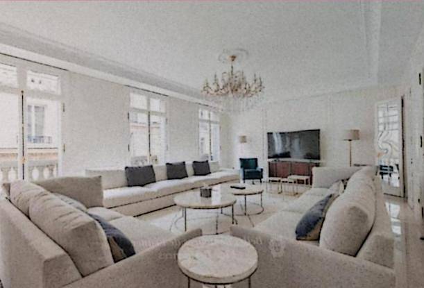 Two-Bedroom House in Eiffelturm, Paris