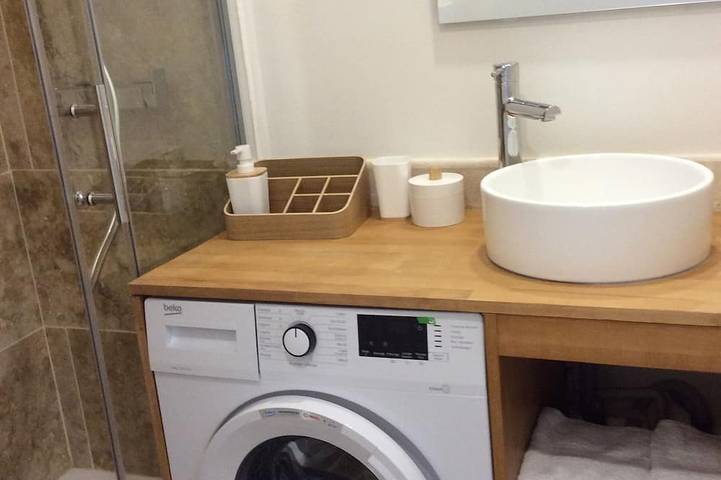 Appartement entier, Studio 25m2 & terrasse 8 m2 vue sur mer pour 2 personnes box privé piscine WIFI in Canet-en-Roussillon, Côte d'Améthyste