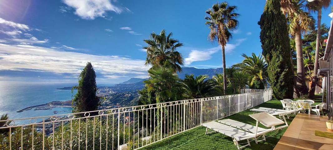 Appartement de vacances pour 4 personnes, avec vue et jardin