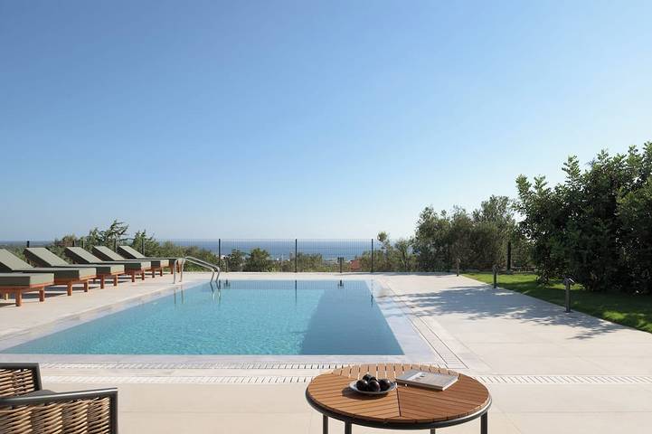 Villa for 8 people, with garden in Koutouloufari