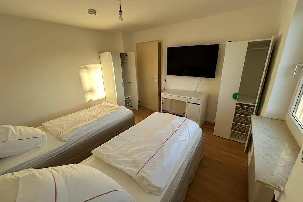 Ganze Wohnung, For workers in Kötz/Günzburg: 4 beds | A8 | Garage in Kötz, Bayerisch Schwaben