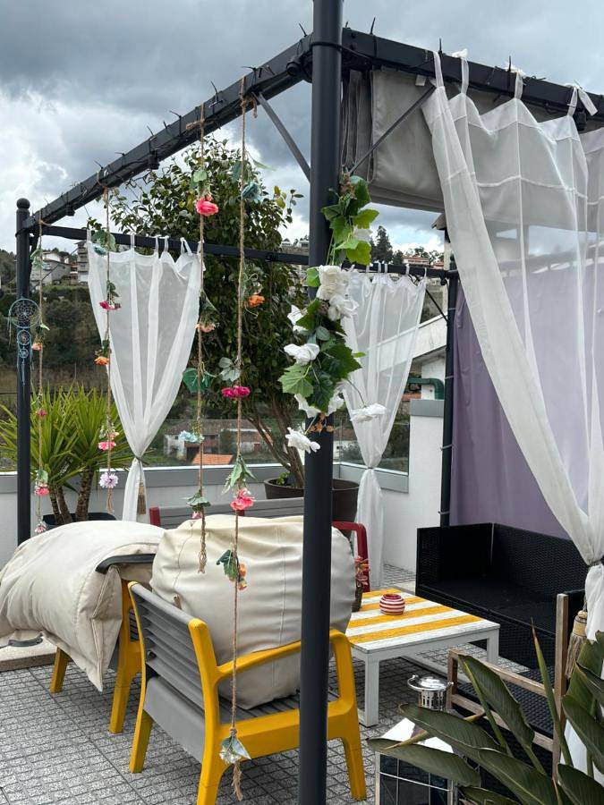 Location de vacances pour 6 personnes, avec jardin ainsi que vue et piscine dans Alpendurada - 4