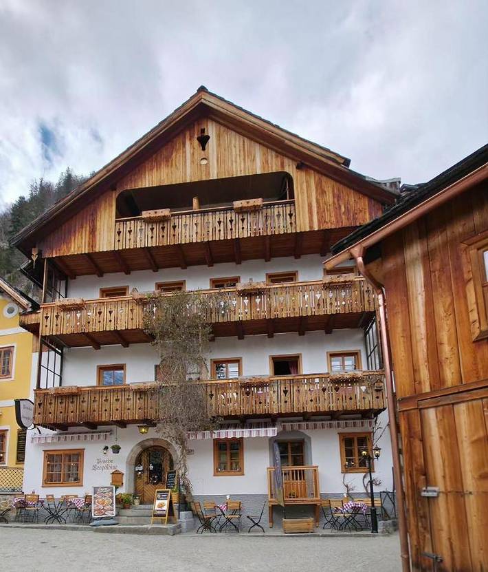 B&B für 2 Personen, mit Ausblick und Seeblick sowie Balkon, kinderfreundlich in Hallstatt
