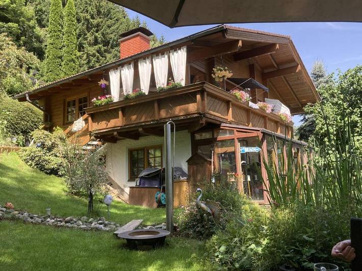 Villa für 8 Personen, mit Pool und Sauna sowie Ausblick und Garten - 1