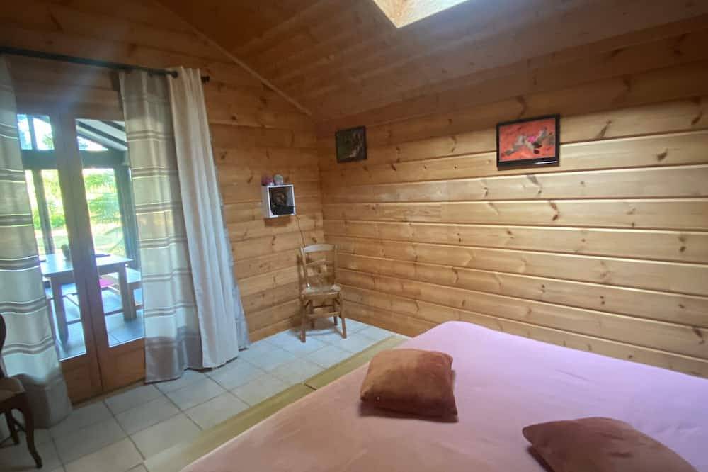 Chambre d'hôtes proche de Vichy – Chambre Sauna avec piscine partagée, Wi-Fi et climatisation in Saint-Rémy-en-Rollat, Région de Vichy