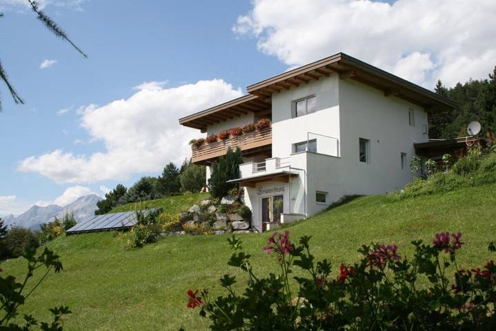 Ferienwohnung für 4 Personen, mit Terrasse und Garten sowie Ausblick