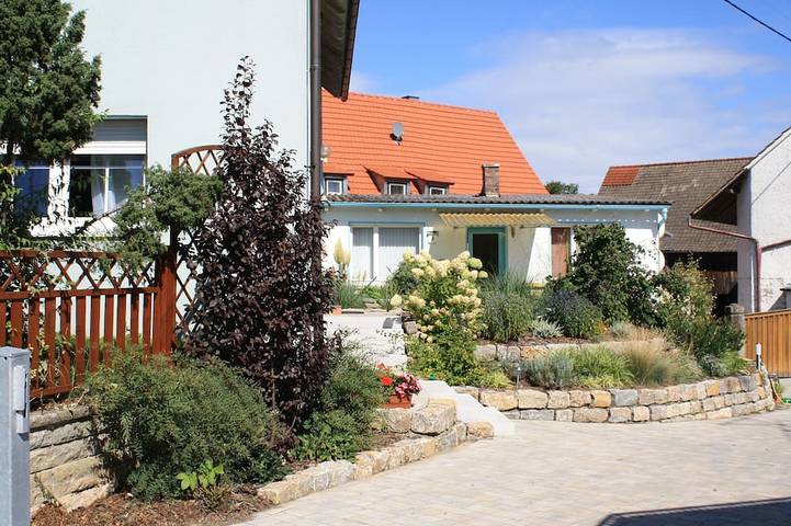 Ferienwohnung für 5 Personen, mit Terrasse und Sauna sowie Garten