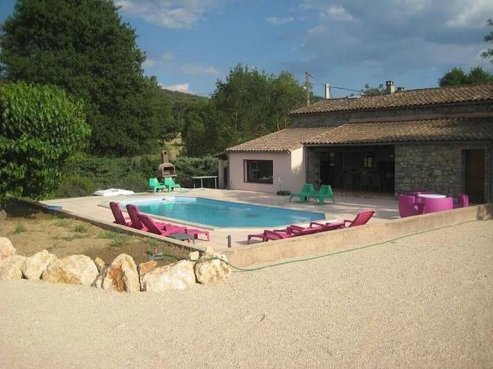 Location de vacances pour 8 personnes, avec piscine ainsi que jardin et vue, animaux acceptés à Durfort-et-Saint-Martin-de-Sossenac - 3