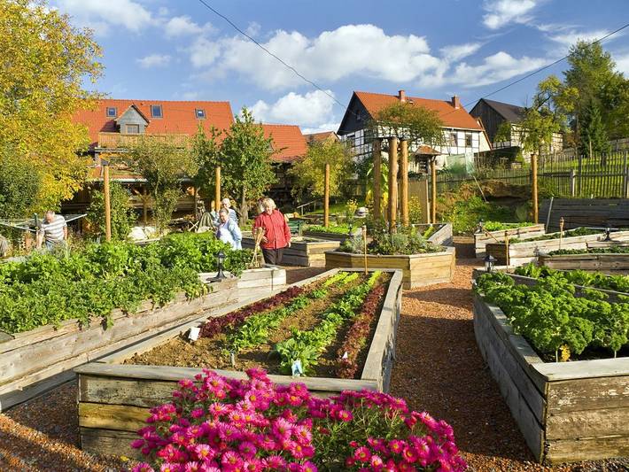 Ferienwohnung für 10 Personen, mit Balkon und Balkon/Terrasse sowie Terrasse und Garten in Saaleland - 2