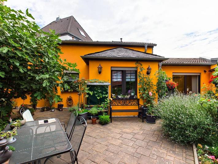 Ferienwohnung für 4 Personen, mit Terrasse und Garten sowie Ausblick in Weilerswist