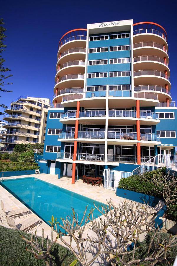 Appart’hôtel pour 6 personnes, avec jardin ainsi que vue et piscine - 1