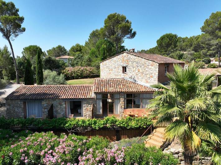 Chambre d’hôte pour 2 personnes, avec Terrasse et Jacuzzi ainsi que Jardin et Piscine à Lorgues - 4