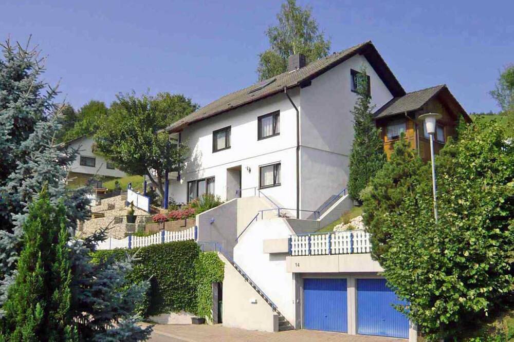 Ganze Wohnung, **** Panoramaferienwohnung Monika mit Pool - **** Sterne Ferienwohnung 75qm, 2 in Schuttertal, Hochschwarzwald