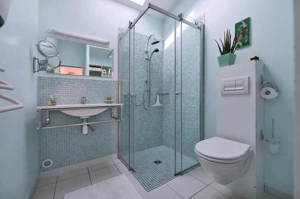 Grand Confort, pratique, au Calme avec stationnement gratuit, à 800 m de la cité in Aigues-Mortes, Côte d'Améthyste