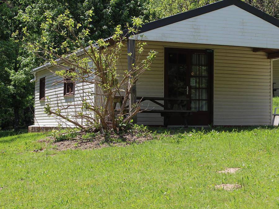 Camping Au Bois de Calais - Chalet 6 personnes - Chalet Poisson : 3 chambres, 6 pers in Région de Tulle