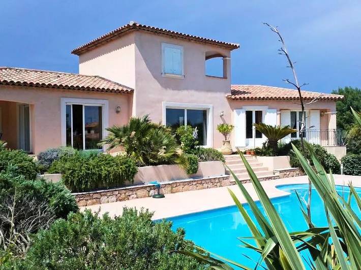 Villa pour 6 personnes, avec piscine et terrasse - 1
