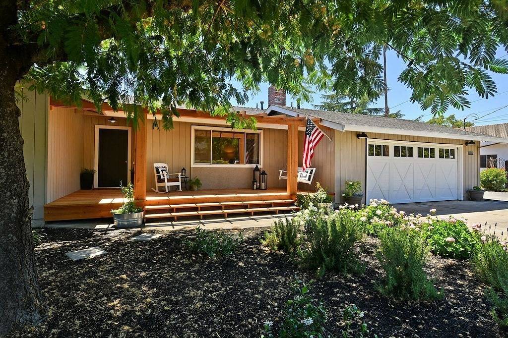 Kürzlich abgeschlossener Sonoma Vacation Getaway in der Nähe des Platzes und doch auf dem Land in Sonoma, California North Coast