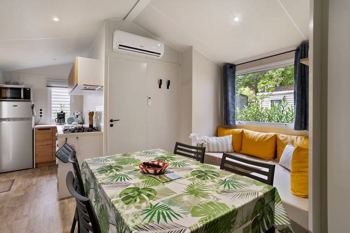 Mobilheim 'Bienvenue' mit privater Terrasse, WLAN und Klimaanlage, Baujahr 2023 in Saint-Cyprien, Mittelmeerküste (Frankreich)