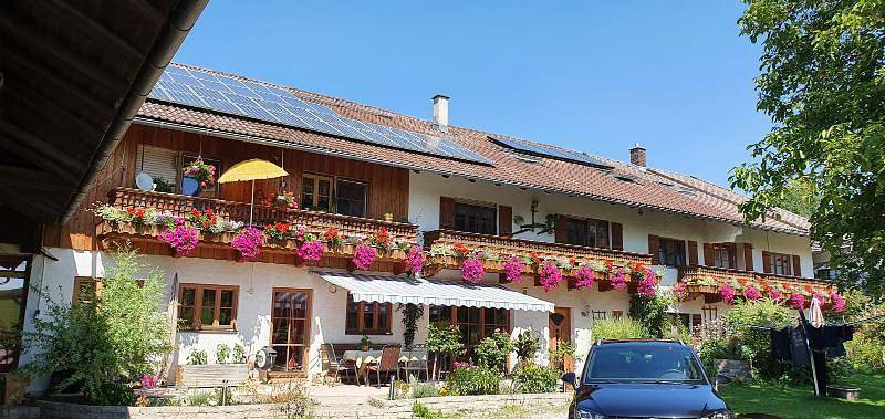 Ganze Ferienwohnung, Ferienwohnungen März - Ferienwohnung Bergblick in Söchtenau, Landkreis Rosenheim