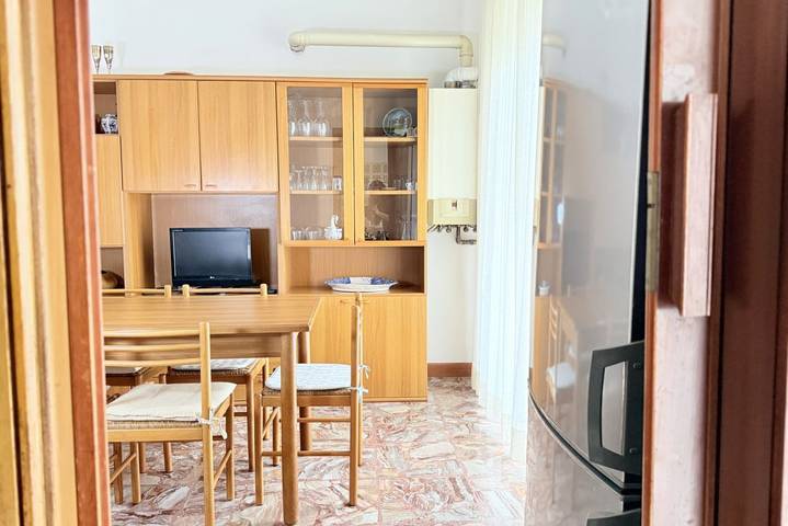 Entire apartment, Se274 – Marotta, spacious four-room apartment with parking space in Marotta, Mondolfo Region