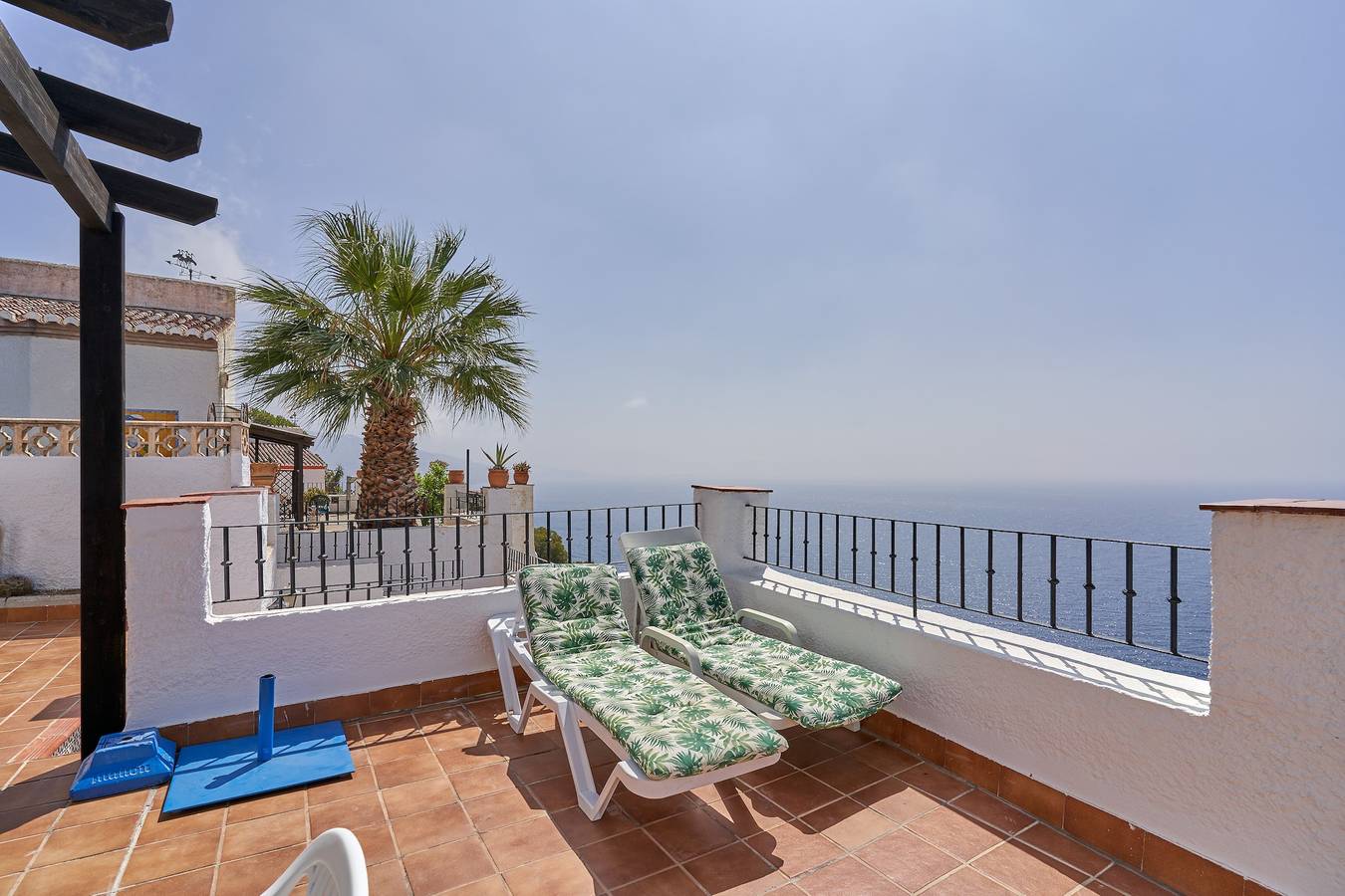 Casa de vacaciones 'Casa Vistamar' con vistas al mar, piscina privada y Wi-Fi in Los Pinos (Almuñecar), Almuñecar