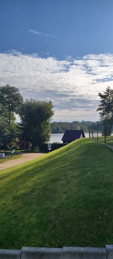 Gîte au bord du lac avec parking, terrasse et vue - près de la plage et de la rivière in Flecken Zechlin, Rheinsberg