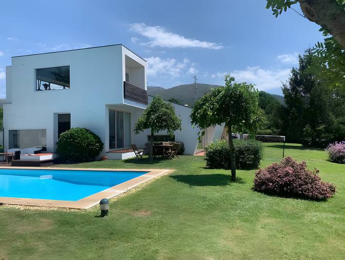 Casa dos Silêncios – Garden with Pool and Jacuzzi in Loivo, Viana do Castelo District