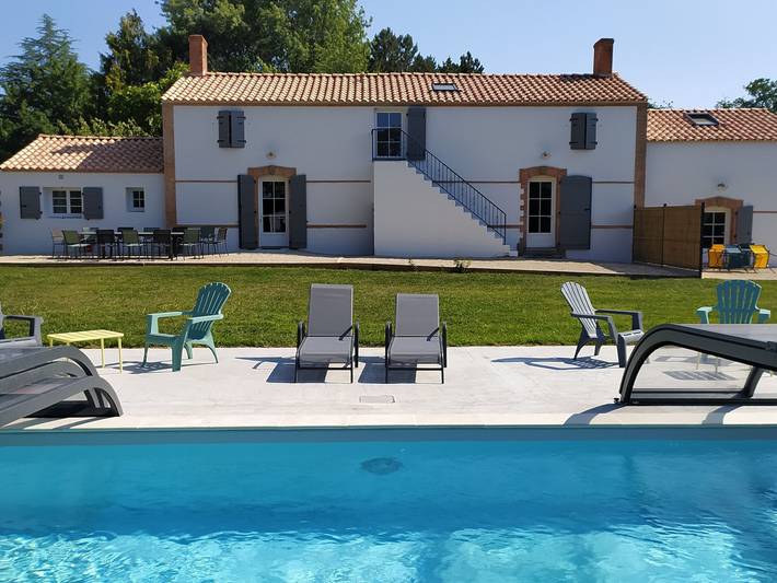 Gîte pour 15 personnes, avec Terrasse et Jardin à Soullans