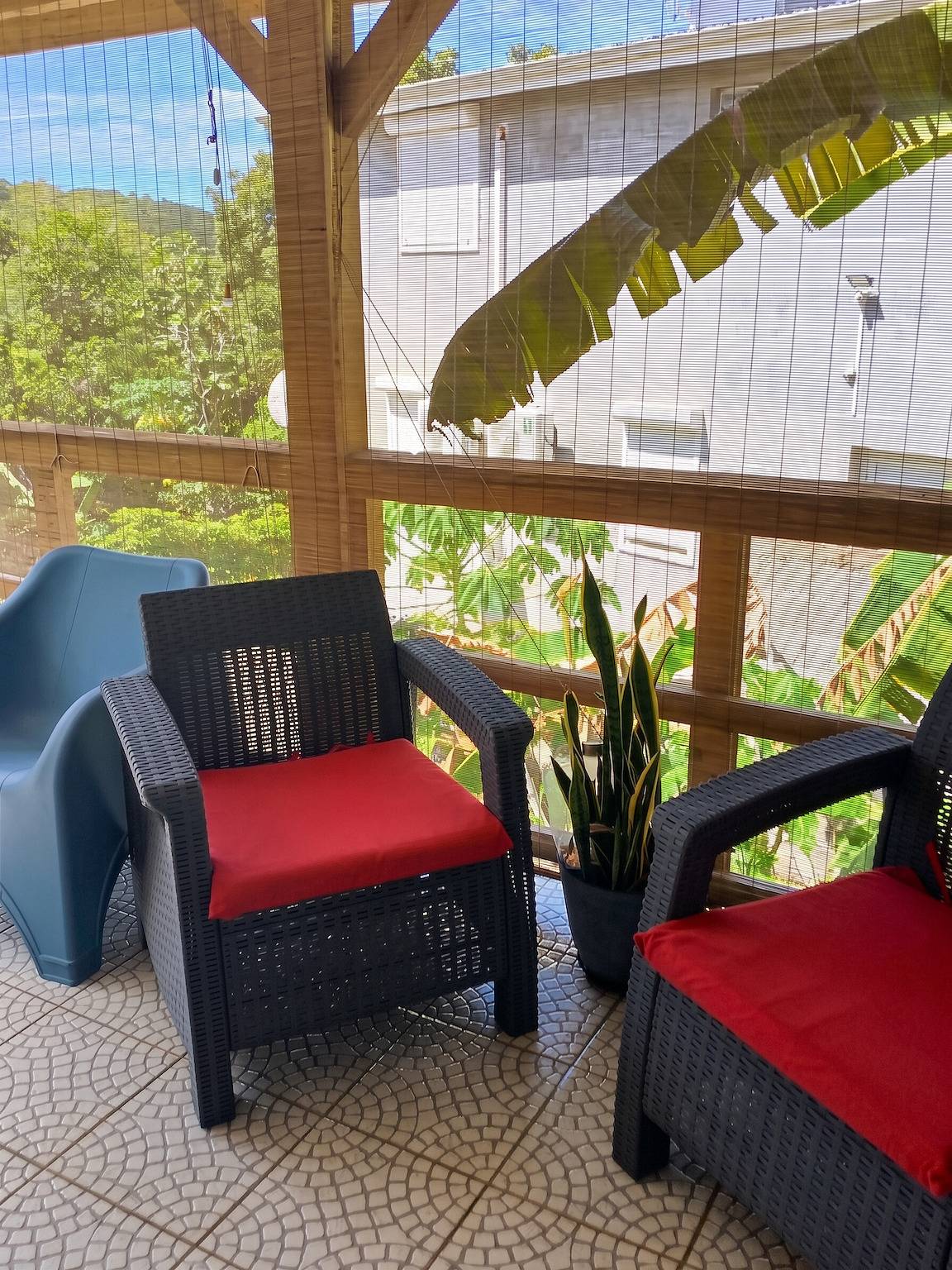 Entire apartment, Cozy Apartment with Pool in Deshaies, 40 m² in Deshaies, Guadeloupe (Caribbean)