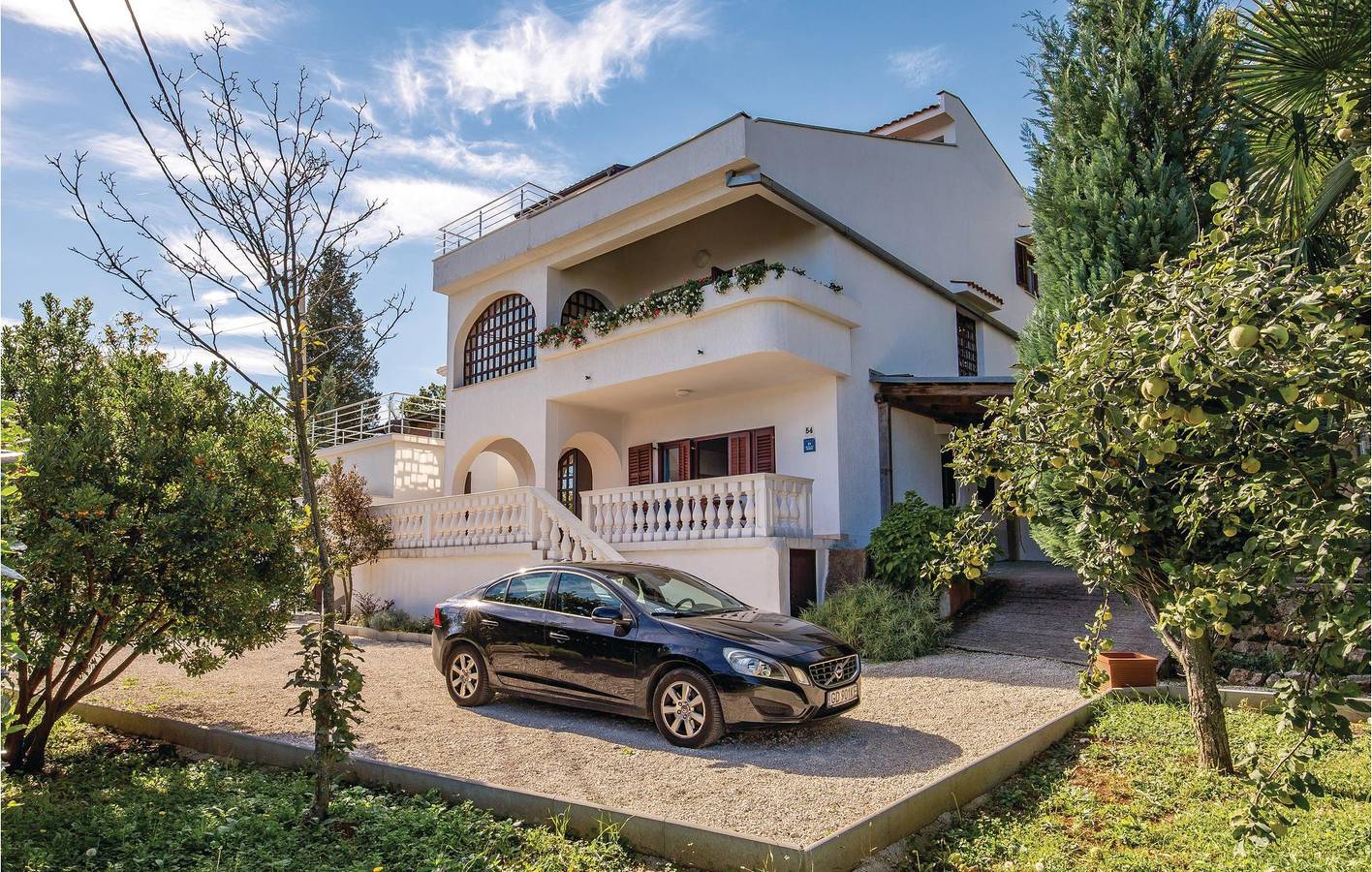 Gemütliche 2-Zimmer-Wohnung mit Pool, WLAN und Zugang zum Strand! in Lovran, Primorje-Gorski Kotar