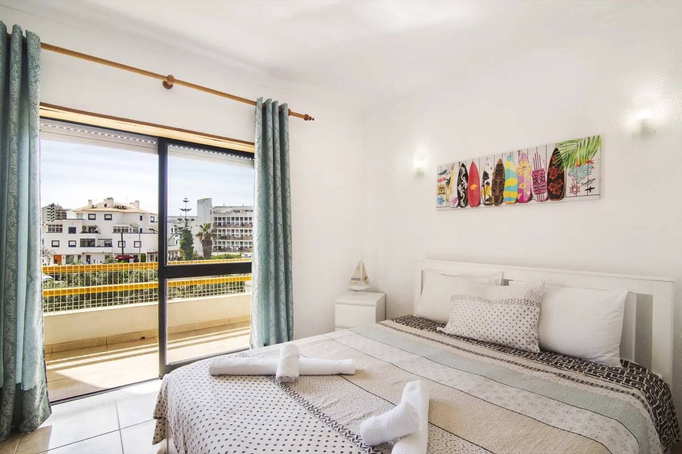 Apartamento inteiro, Apartamento 'Hilcity' com piscina partilhada, jardim partilhado e varanda in Monte Choro, Albufeira