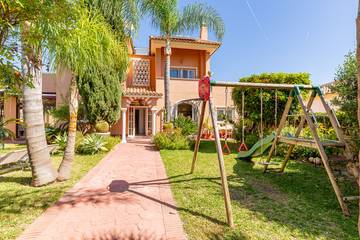 Casa De Vacaciones para 15 Personas en Churriana, Málaga, Foto 2