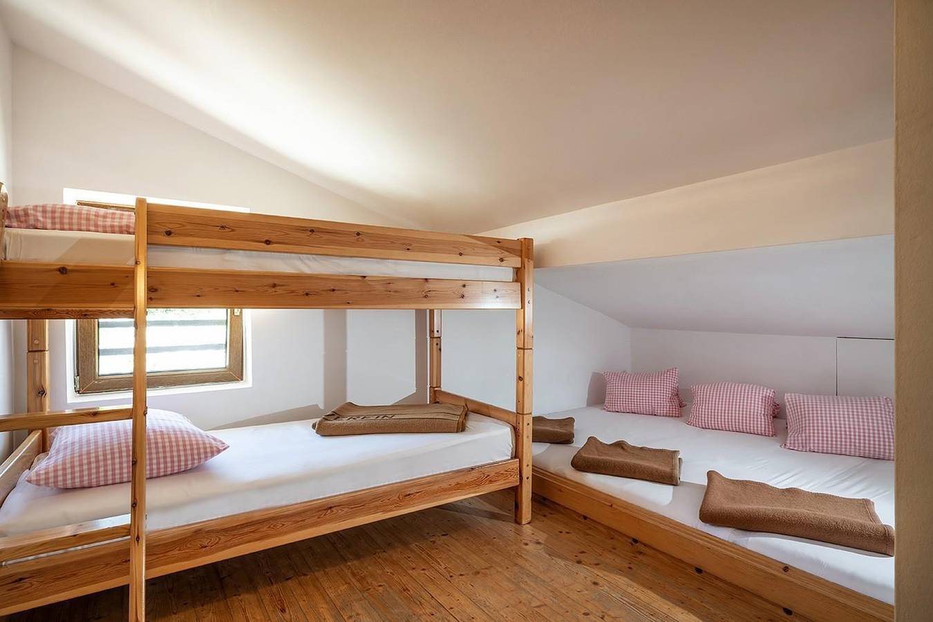 Ganze Ferienwohnung, Familienzimmer Frühstück in Eben am Achensee, Brandenberger Alpen