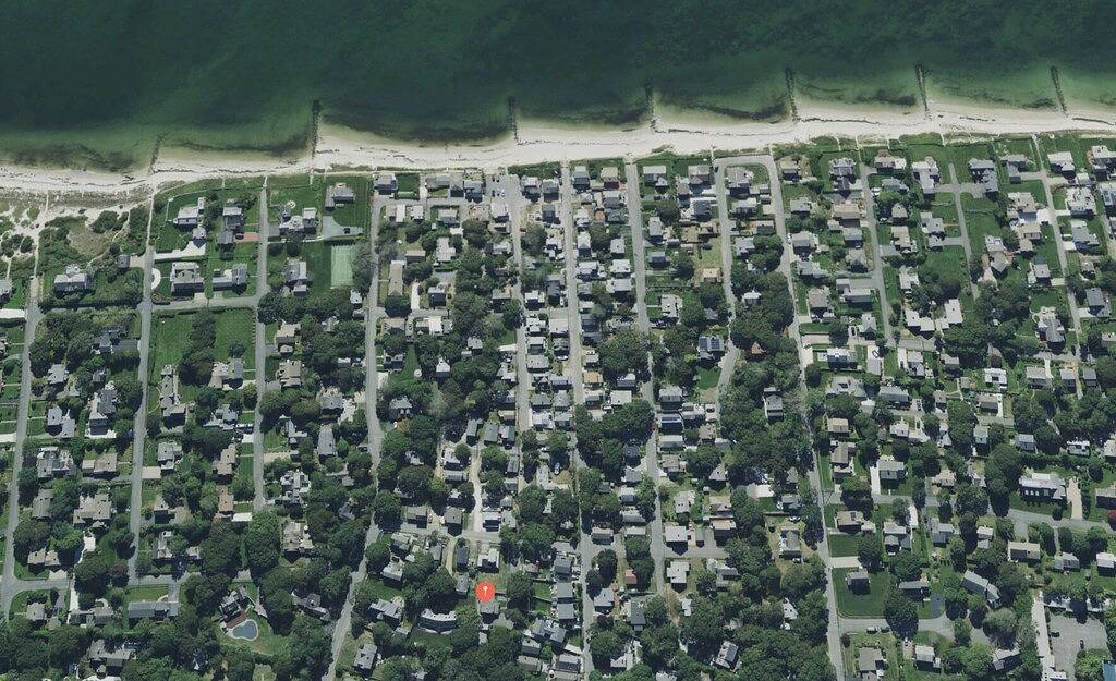 2 Min Walk to the Ocean Central A/C! in Harwich Port, Harwich