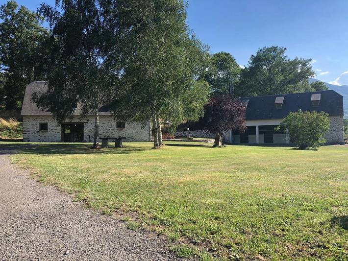 Location de vacances pour 10 personnes, avec Balcon et Jacuzzi ainsi que Terrasse et Jardin à Préchac - 2