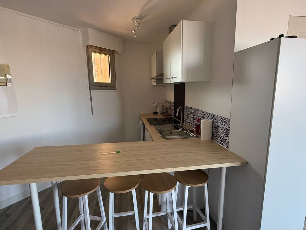 Apartamento entero, Apartamento junto al mar con terraza y balcón - 2,5 km de la playa in Saint Pierre la Mer, Fleury