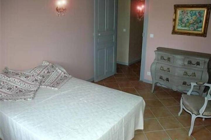 Gîte pour 4 personnes, avec terrasse et piscine à Capestang - 2