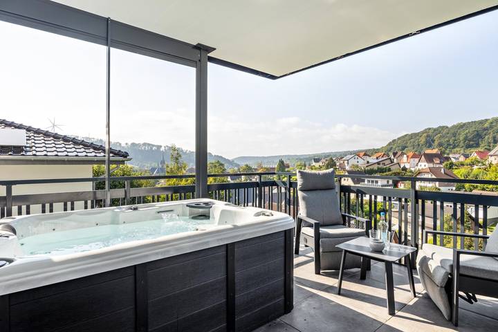 Ferienwohnung für 2 Personen, mit Balkon und Whirlpool sowie Sauna in Altenbeken, Kreis Paderborn