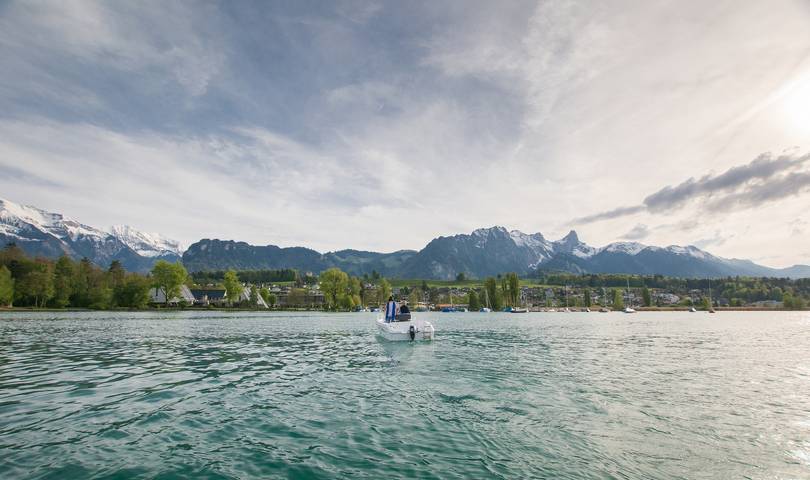 Location de vacances pour 6 personnes, avec Balcon et Jacuzzi ainsi que Piscine et Sauna à Spiez - 3
