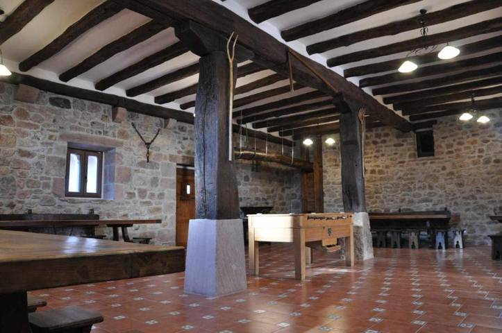 Chalet para 27 personas, con Balcón además de Terraza y Jardín en Valle de Baztan - 4