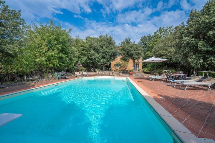 Appartamento per 4 persone, con piscina e giardino a Monteriggioni