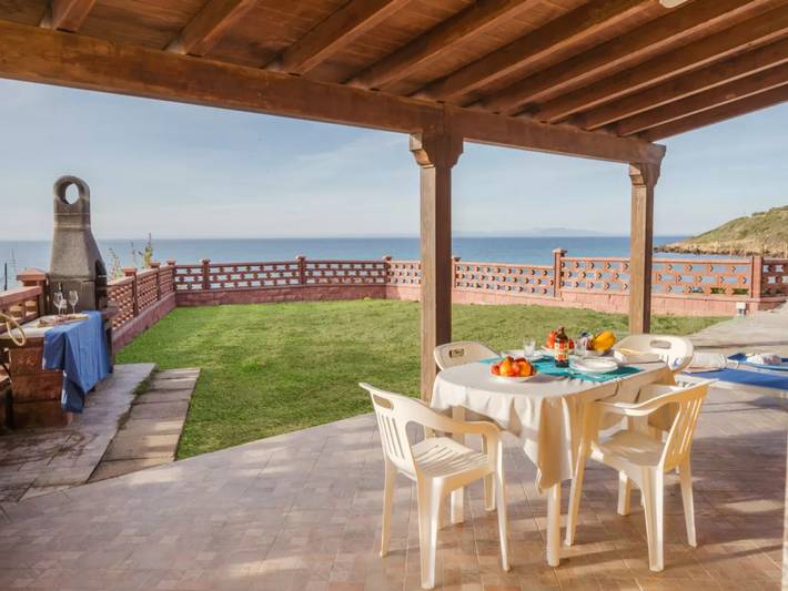 Appartamento per 6 persone, con panorama e giardino nonché vista oceano in Castelsardo