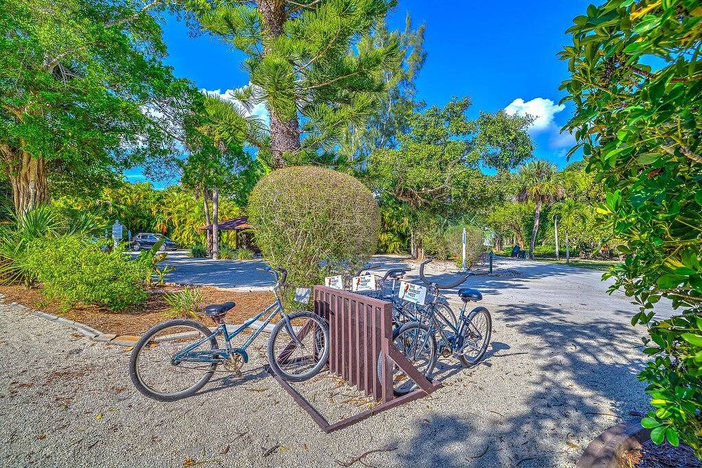 Parrot Nest Cottage 3, Macaw Cottage in Gehweite zum historischen Leuchtturm, großartigen Einkaufsmöglichkeiten und Restaurants! in Sanibel, Sanibel Island