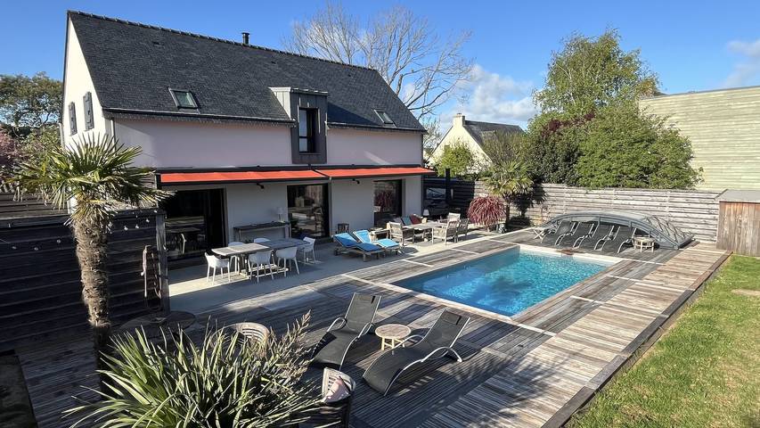 Gîte pour 6 personnes, avec piscine ainsi que terrasse et jardin, animaux acceptés à Plouharnel