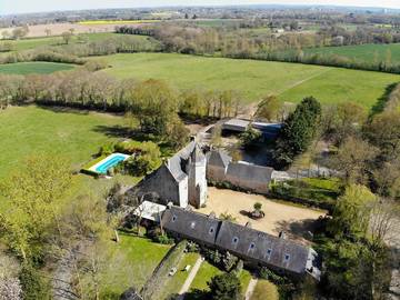 Cottage pour 2 personnes, avec piscine et vue ainsi que jardin et terrasse à Plouagat