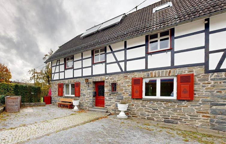 Vakantiehuis voor 12 personen, with tuin and sauna as well as whirlpool - 1