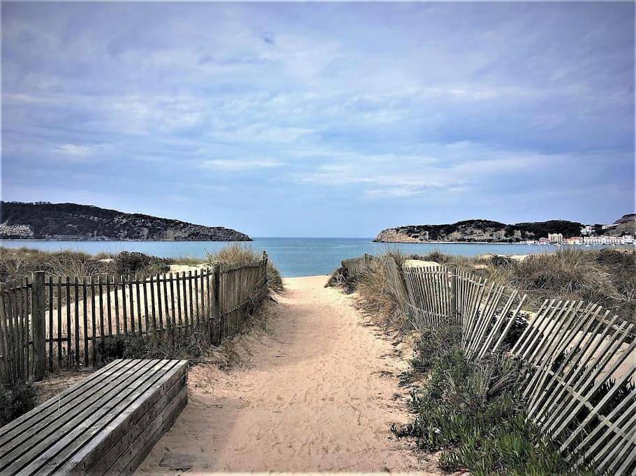 Villa met het rustige strand van Salgado op wandelafstand in Praia do Salgado, São Martinho do Porto